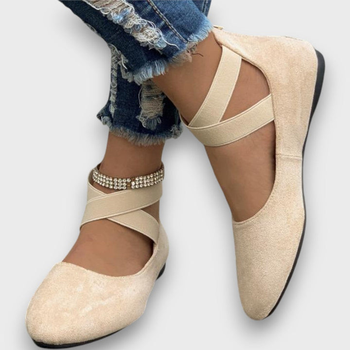 ARLENA CLOSED WEDGE SHOES