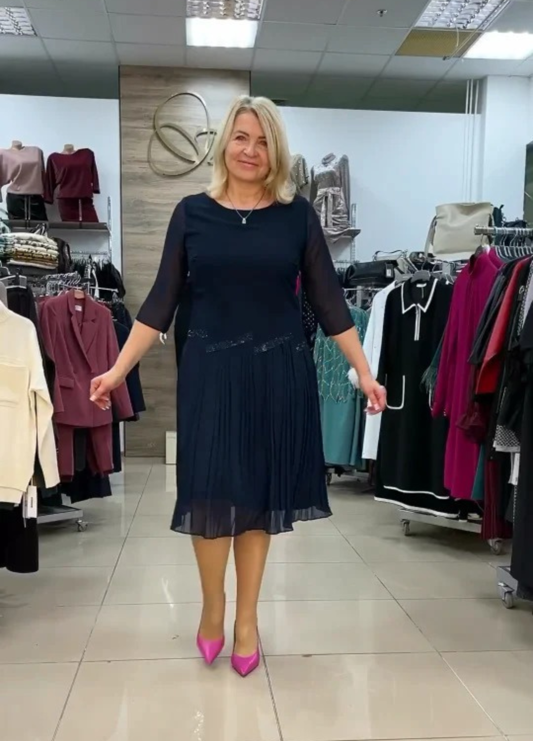 MIRA ELEGANT PLEATED BREATHABLE DRESS